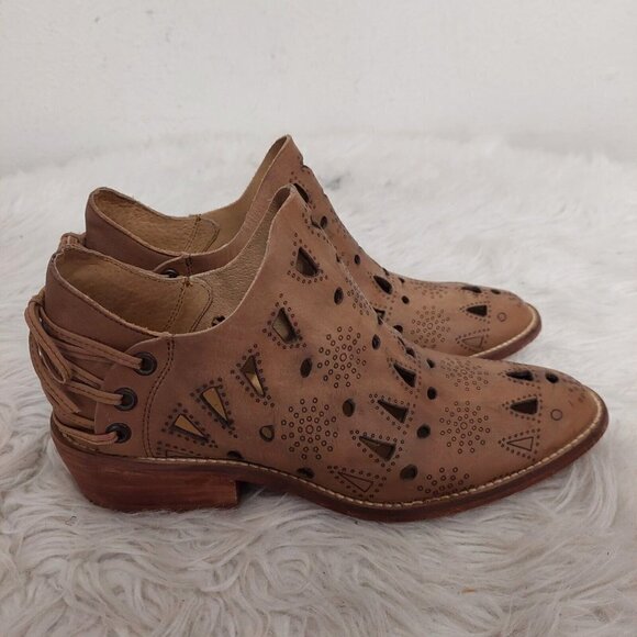 Musse & Cloud Brown Leather Coolise Ankle Boots Laser Cut Back Lace Booties Sz 7 - Picture 3 of 10